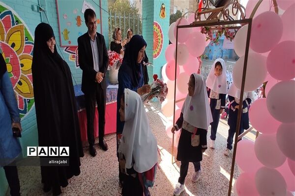 مراسم جشن شکوفه‌ها به‌مناسبت فرارسیدن ماه‌ مهربانی منطقه کهریزک