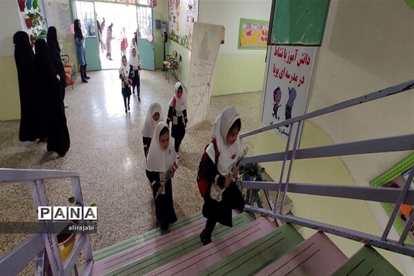مراسم جشن شکوفه‌ها به‌مناسبت فرارسیدن ماه‌ مهربانی منطقه کهریزک