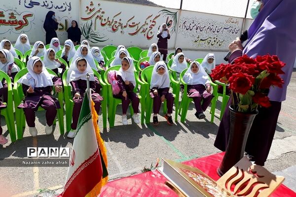 برگزاری جشن شکوفه‌ها در دبستان حضرت زهرا(س) رودهن