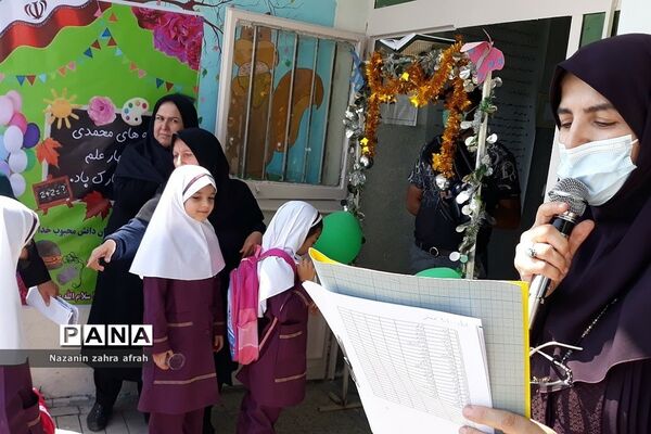 برگزاری جشن شکوفه‌ها در دبستان حضرت زهرا(س) رودهن