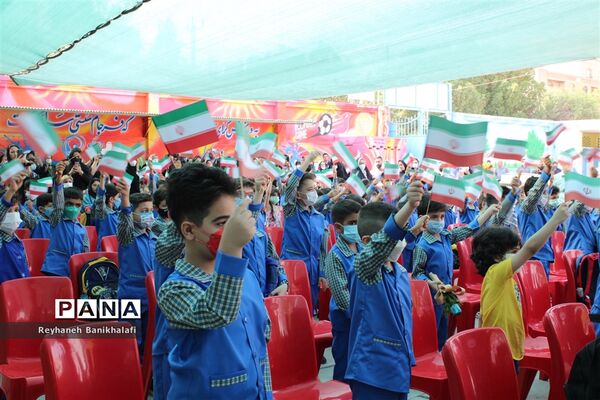 نواختن زنگ شکوفه‌های حسینی در ناحیه 2 اهواز