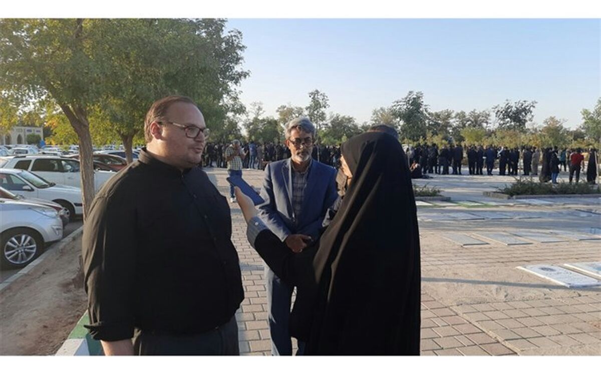 زنگ ایثار و شهادت ترویج فرهنگ ایثار و شهادت در مدارس است