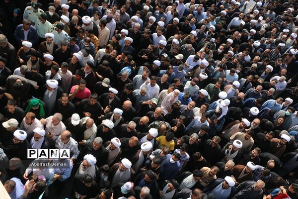 خروش انقلابی مردم قم علیه اغتشاشگران