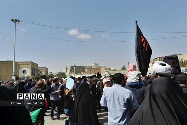 خروش انقلابی مردم قم علیه اغتشاشگران