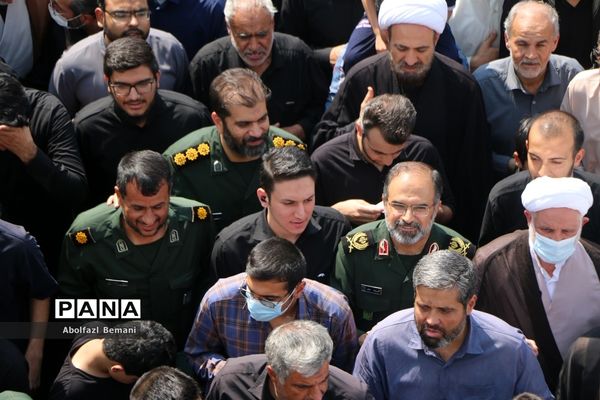 خروش انقلابی مردم قم علیه اغتشاشگران