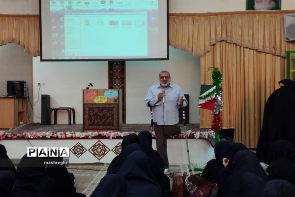 ‌آیین نواختن زنگ آغاز سال تحصیلی جدید دبیرستان شاهد کاشان