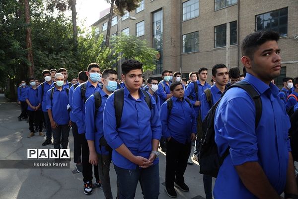 مراسم بازگشایی مدارس در هنرستان پسرانه ماندگار صنعتی تهران