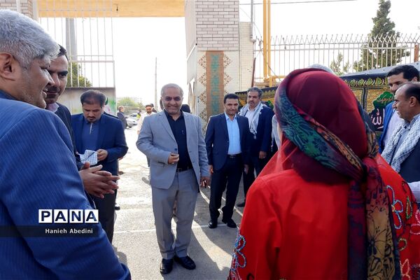 نواخته‌شدن زنگ آغاز سال تحصیلی و هفته دفاع مقدس در مدارس استان فارس