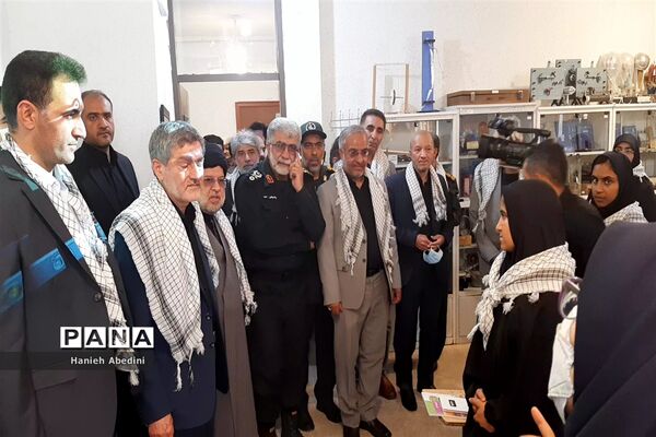 نواخته‌شدن زنگ آغاز سال تحصیلی و هفته دفاع مقدس در مدارس استان فارس