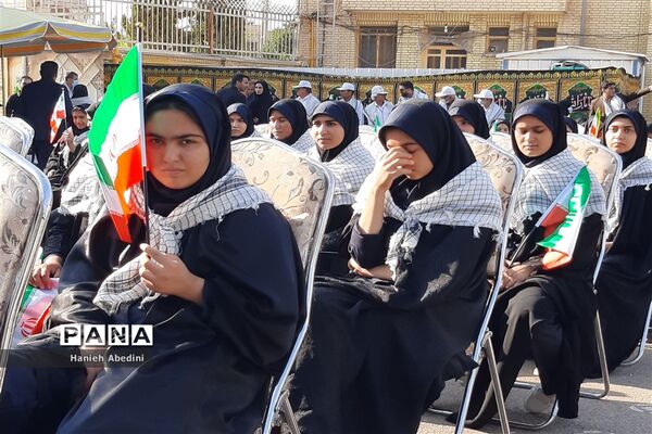 نواخته‌شدن زنگ آغاز سال تحصیلی و هفته دفاع مقدس در مدارس استان فارس