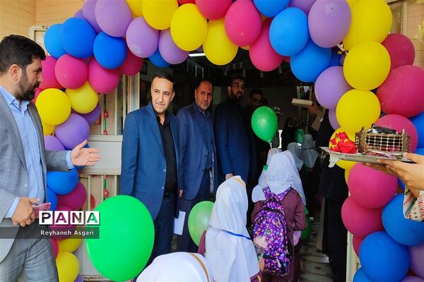 آیین نواختن زنگ مهر در شهرستان قرچک
