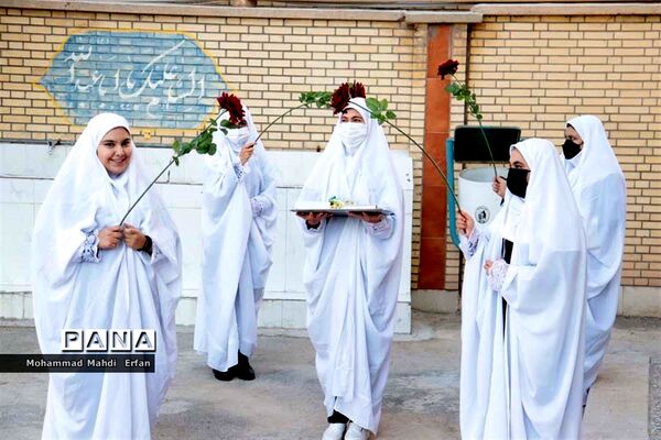نواخته‌شدن زنگ آغاز سال تحصیلی در مدارس آباده