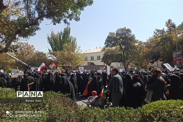 راهپیمایی علیه اقدامات آشوبگرانه