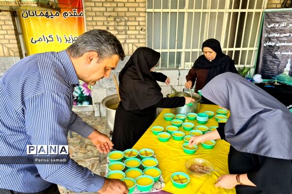 ‌زنگ مهر در دبیرستان زینبیه منطقه ۱۳ با حضور پرشور دانش‌آموزان نواخته شد