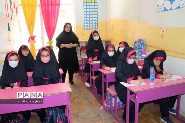 بازگشایی دبستان‌های غیر دولتی منطقه ٣