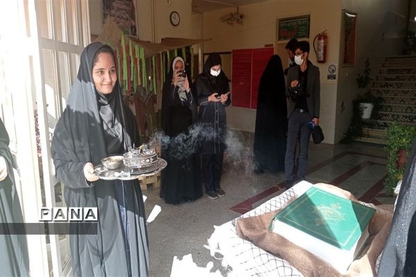 نواخته شدن زنگ مهر و مقاومت در هنرستان فنی و حرفه‌ای آیت‌الله خامنه‌ای شهرستان فریدن