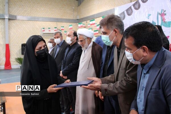 آیین نواختن زنگ بازگشایی مدارس در هرمزگان