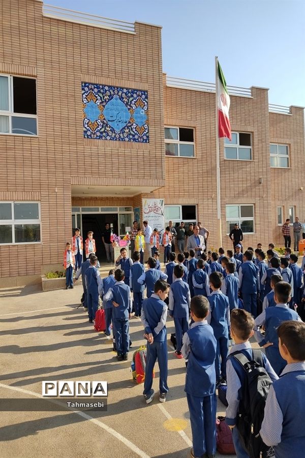 مراسم نمادین بازگشایی مدارس در شهرستان ورزنه-اصفهان