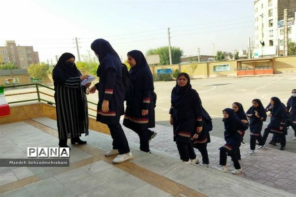 یادبود هفته دفاع مقدس در شهرستان قرچک