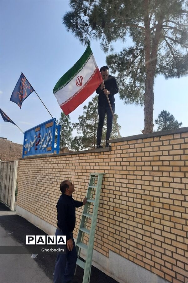 برگزاری جشن شکوفه‌ها در دبستان شهید مقصودی شهرستان ورزنه