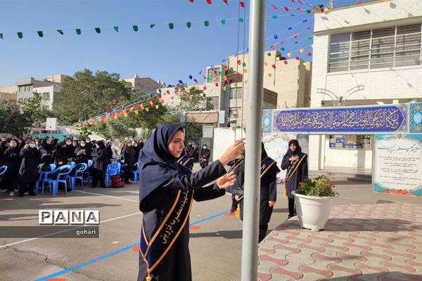 مراسم بازگشایی در دبیرستان شهیده معصومه قزوینی  منطقه ۱۳