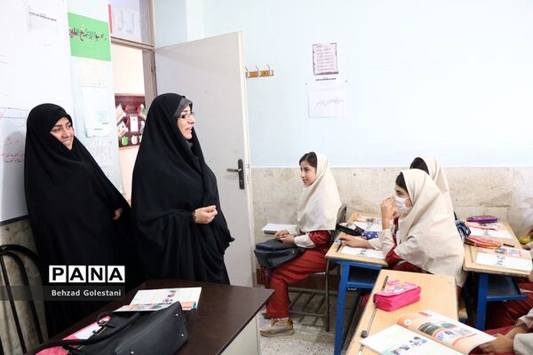 بازدید معاون وزیر آموزش و پرورش از مدارس آذربایجان غربی