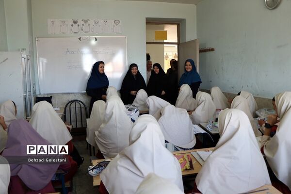 بازدید معاون وزیر آموزش و پرورش از مدارس آذربایجان غربی