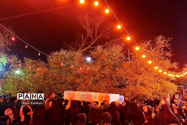 وداع با پیکر شهید دفاع مقدس در بوستان طاووسیه سعدی