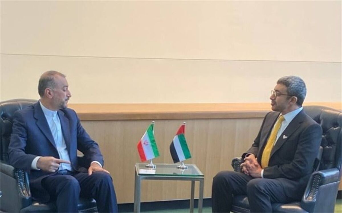 دیدار و رایزنی وزیران خارجه ایران و امارات برای گسترش مناسبات دو جانبه