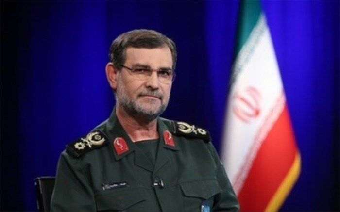 دریادار تنگسیری: مقابل توطئه دشمن کوتاه نخواهیم آمد
