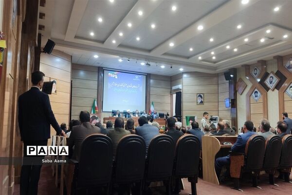نشست فعالان اقتصادی، صنعتی و کشاورزی منطقه ترشیز