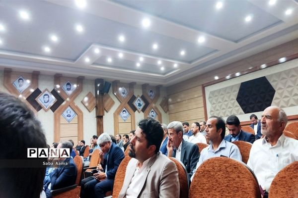 نشست فعالان اقتصادی، صنعتی و کشاورزی منطقه ترشیز
