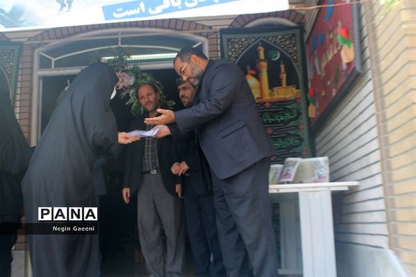 گرامیداشت هفته دفاع مقدس در دبیرستان شهیده قضایی قم