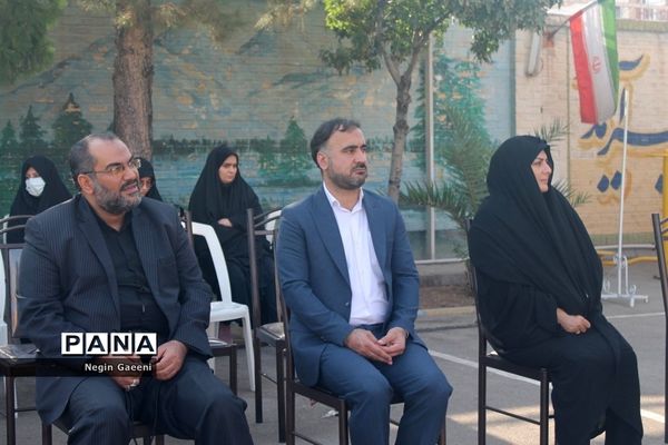 گرامیداشت هفته دفاع مقدس در دبیرستان شهیده قضایی قم