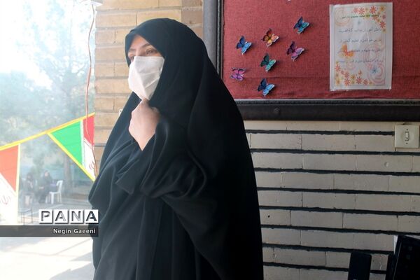 گرامیداشت هفته دفاع مقدس در دبیرستان شهیده قضایی قم