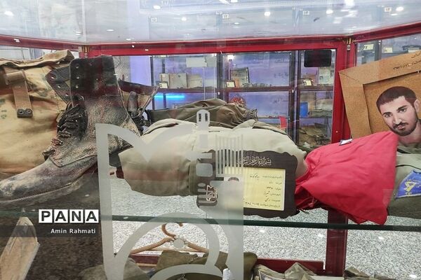 برپایی نمایشگاه دستاوردهای دفاع مقدس در شیراز