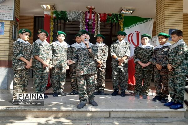 آیین بازگشایی مدارس و زنگ ایثار و مقاومت در دبیرستان شهید افتخاری منطقه ۱۴
