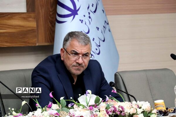 جلسه هماهنگی شور عاطفه‌ها در تالار معلم تبریز