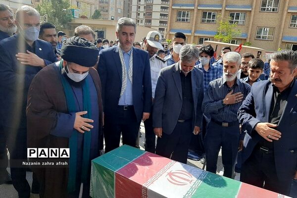 مراسم تشییع شهید گمنام در دبیرستان شهید بهشتی  رودهن