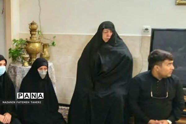 دیدار مسئولان منطقه فشافویه با خانواده شهدابه مناسبت هفته دفاع مقدس