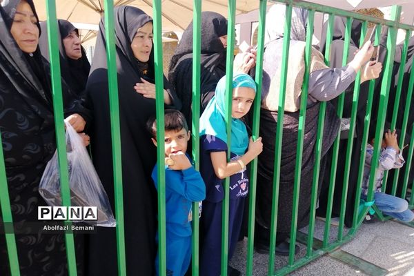 عزاداری مردم قم در سالروز شهادت امام رضا(ع)-2