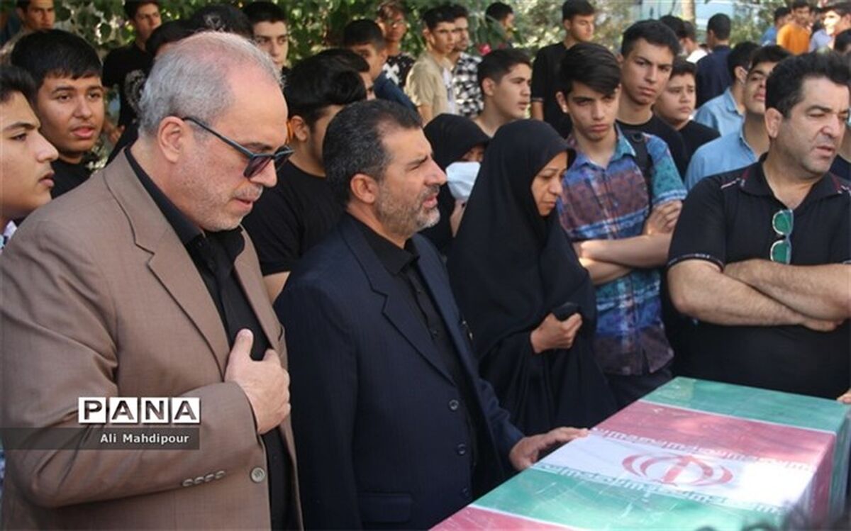 مراسم تشییع پیکر شهید دوران دفاع مقدس در ناحیه یک شهرری