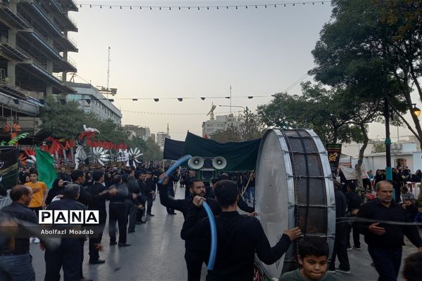 دسته‌های عزاداری مشهد در روز شهادت امام رضا(ع)