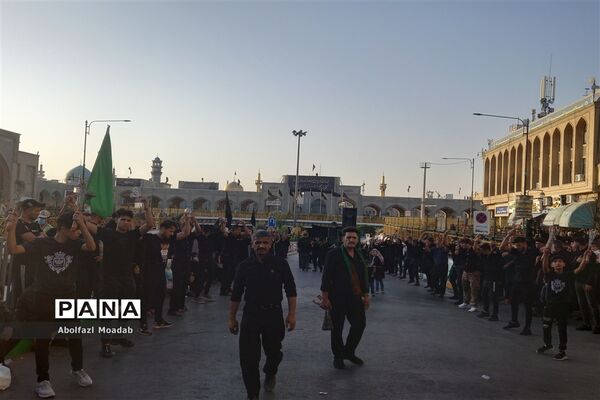 دسته‌های عزاداری مشهد در روز شهادت امام رضا(ع)