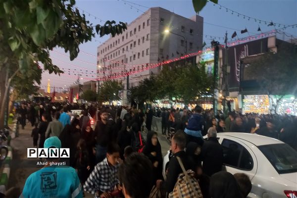 خیابان‌های منتهی به حرم مطهر در روز شهادت امام رضا علیه‌السلام