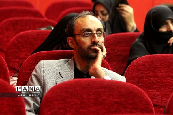 همایش توجیهی آغاز به کار راوی معلمان استان قم