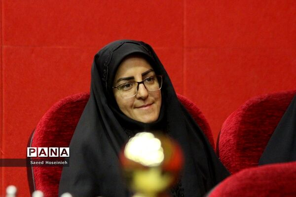 همایش توجیهی آغاز به کار راوی معلمان استان قم