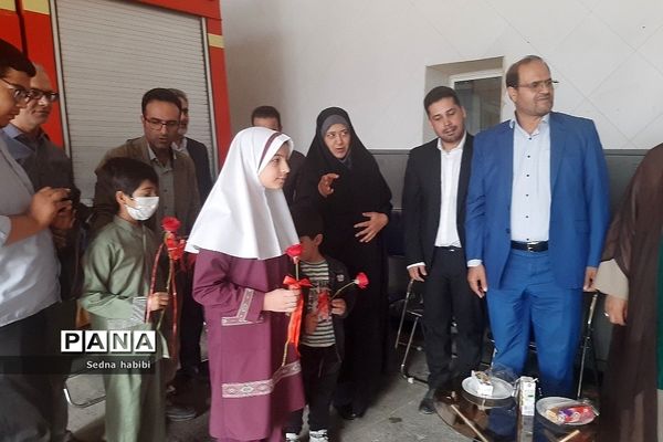 تقدیر از آتش‌نشانان در روز آتش‌نشانی  توسط مسئولان رودهن