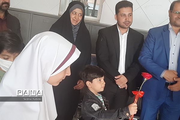 تقدیر از آتش‌نشانان در روز آتش‌نشانی  توسط مسئولان رودهن