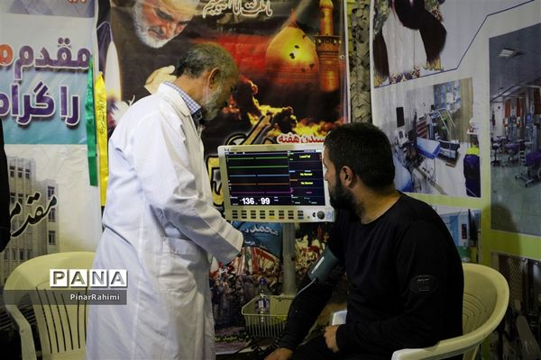 نمایشگاه هفته دفاع مقدس در تبریز